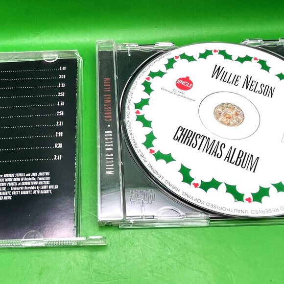 Lot 5 Willie Nelson CD Album Outlaw Country Gospel Christmas Music Greatest Hits - Picture 8 of 13